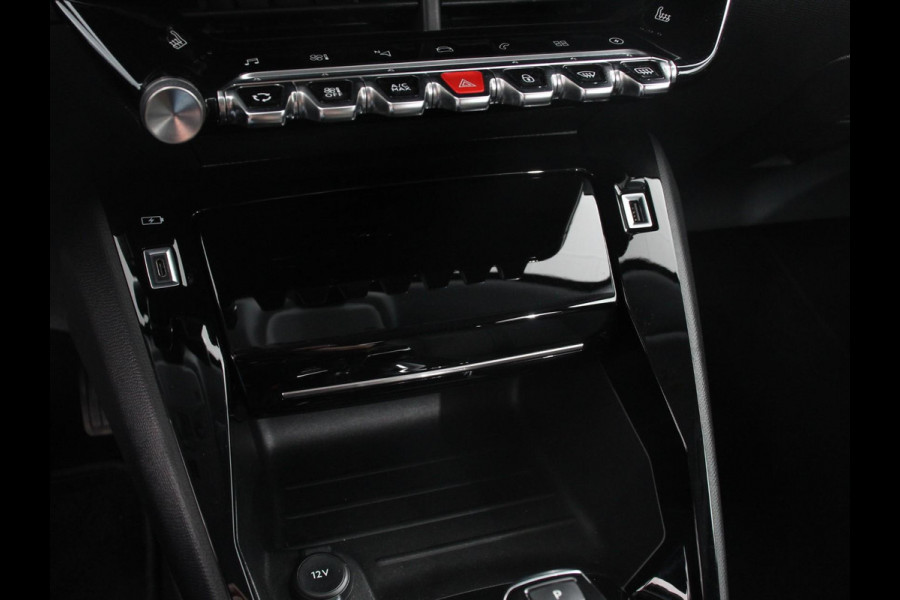 Peugeot e-208 EV Allure Pack 50 kWh Navigatie 3d Digitale Cockpit Camera Climate control Stoelverwarming
