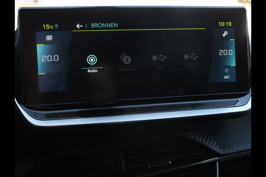 Peugeot e-208 EV Allure Pack 50 kWh Navigatie 3d Digitale Cockpit Camera Climate control Stoelverwarming