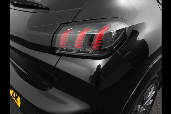 Peugeot e-208 EV Allure Pack 50 kWh Navigatie 3d Digitale Cockpit Camera Climate control Stoelverwarming