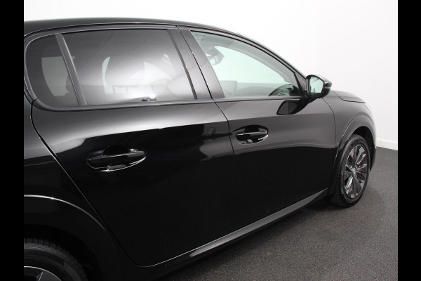 Peugeot e-208 EV Allure Pack 50 kWh Navigatie 3d Digitale Cockpit Camera Climate control Stoelverwarming