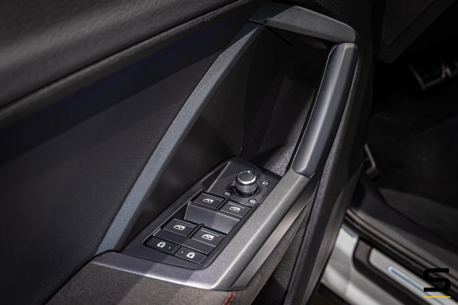 Audi Q3 Sportback TFSI RS|Pano|1eig|Miltek|Cam|RS-pakket