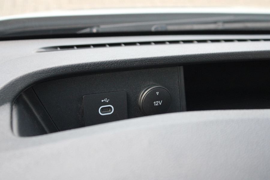 Ford E-Transit 350 L3H2 Trend 68 kWh | SCI | 184pk | Post NL Subco uitvoering | Power onboard | SYNC 4 Navigatie