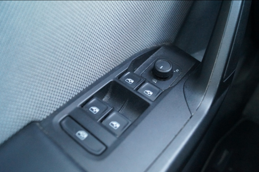 Seat Leon Sportstourer 1.0 TSI Style Business Intense -PANO-