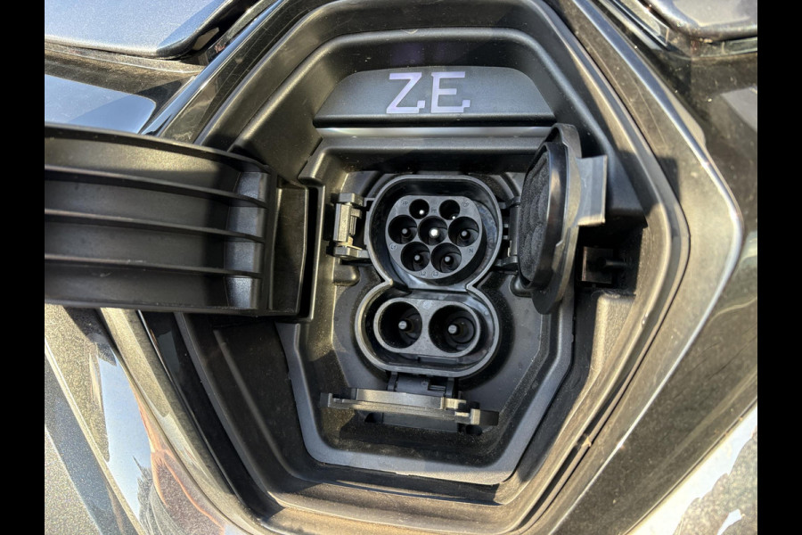 Renault ZOE R135 Intens 52 kWh | Accuhuur | DC Lader | Easy Link 9'' | Climate Control | Cruise Control | Achteruitrijcamera | Navi |