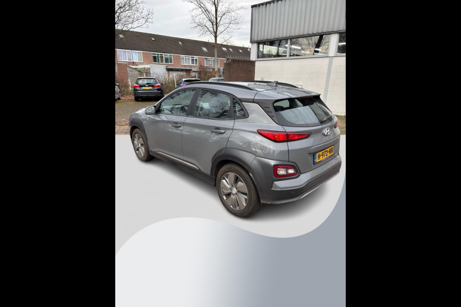 Hyundai Kona EV Comfort 64 kWh 204pk Adaptieve Cruise | Krell Audio | Achteruitrijcamera | Navigatie