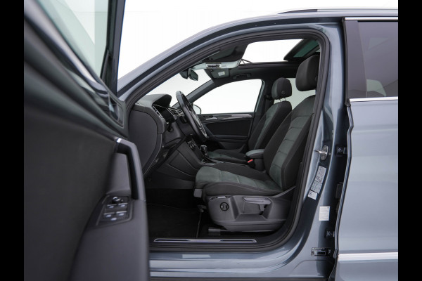 Volkswagen Tiguan Allspace 1.5 TSI R-line Highline Business (7-Pers.) (INCL-BTW) Aut * PANO | NAVI-FULLMAP | XENON | ALCANTARA | HEATED-ERGONOMIC-SPORTSEATS | KEYLESS | PRIVACY-GLASS | CAMERA | DAB | DIGI-COCKPIT | PDC | TOWBAR | ECC | 19"ALU*