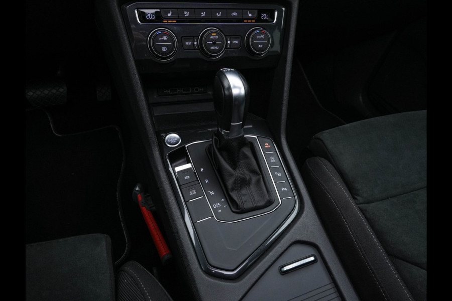 Volkswagen Tiguan Allspace 1.5 TSI R-line Highline Business (7-Pers.) (INCL-BTW) Aut * PANO | NAVI-FULLMAP | XENON | ALCANTARA | HEATED-ERGONOMIC-SPORTSEATS | KEYLESS | PRIVACY-GLASS | CAMERA | DAB | DIGI-COCKPIT | PDC | TOWBAR | ECC | 19"ALU*