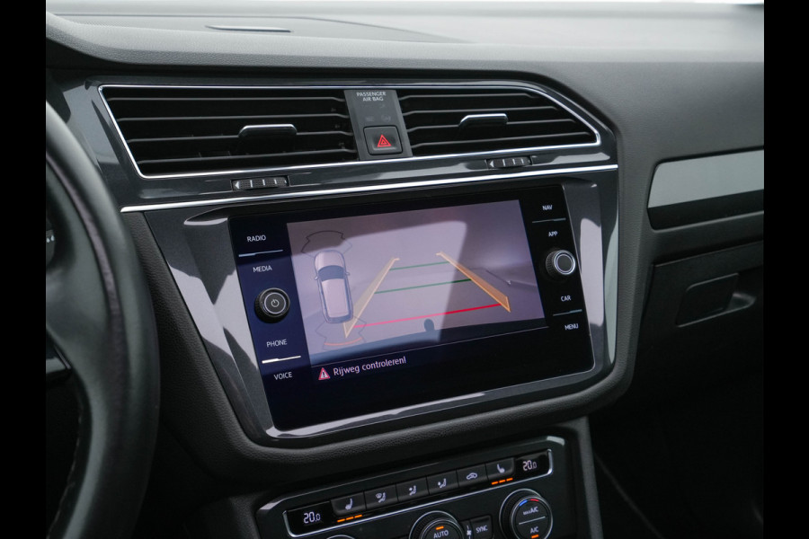 Volkswagen Tiguan Allspace 1.5 TSI R-line Highline Business (7-Pers.) (INCL-BTW) Aut * PANO | NAVI-FULLMAP | XENON | ALCANTARA | HEATED-ERGONOMIC-SPORTSEATS | KEYLESS | PRIVACY-GLASS | CAMERA | DAB | DIGI-COCKPIT | PDC | TOWBAR | ECC | 19"ALU*