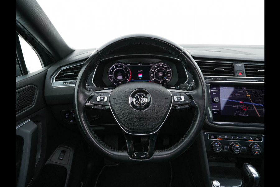 Volkswagen Tiguan Allspace 1.5 TSI R-line Highline Business (7-Pers.) (INCL-BTW) Aut * PANO | NAVI-FULLMAP | XENON | ALCANTARA | HEATED-ERGONOMIC-SPORTSEATS | KEYLESS | PRIVACY-GLASS | CAMERA | DAB | DIGI-COCKPIT | PDC | TOWBAR | ECC | 19"ALU*