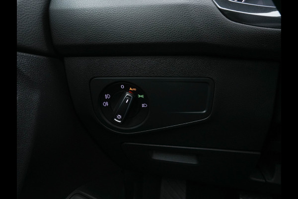 Volkswagen Tiguan Allspace 1.5 TSI R-line Highline Business (7-Pers.) (INCL-BTW) Aut * PANO | NAVI-FULLMAP | XENON | ALCANTARA | HEATED-ERGONOMIC-SPORTSEATS | KEYLESS | PRIVACY-GLASS | CAMERA | DAB | DIGI-COCKPIT | PDC | TOWBAR | ECC | 19"ALU*