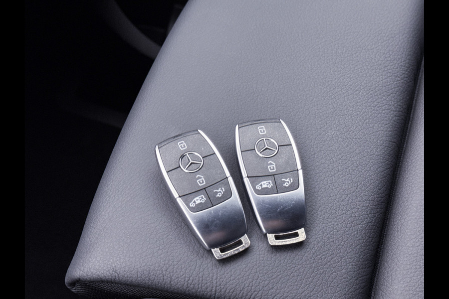 Mercedes-Benz V-Klasse 300d 4-MATIC Extra Lang AMG Avantgarde BPM-Vrij Dubbele Cabine 360 Graden Camera Elektrische Schuifdeuren Multibeam LED Adaptiev