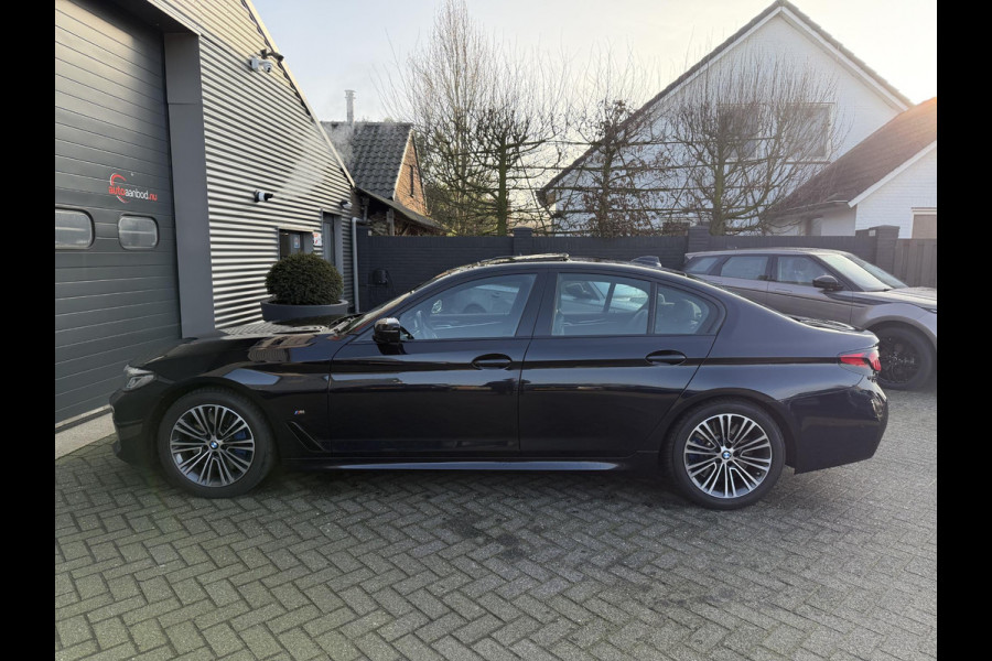 BMW 5 Serie 540d xDrive High Executive M-Sport | Panoramadak | 360* Camera | DAB | Elektrische Trekhaak |