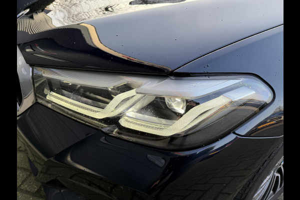 BMW 5 Serie 540d xDrive High Executive M-Sport | Panoramadak | 360* Camera | DAB | Elektrische Trekhaak |