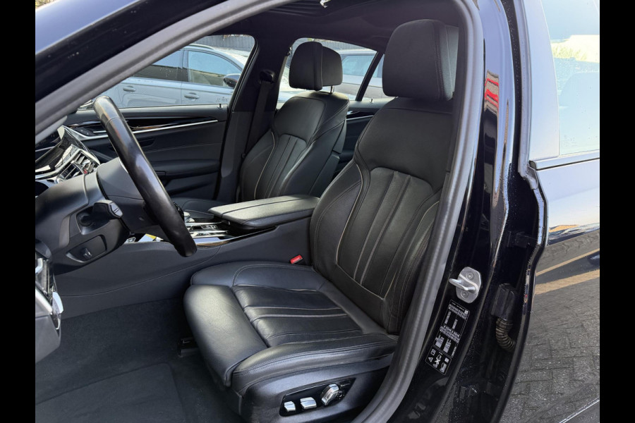 BMW 5 Serie 540d xDrive High Executive M-Sport | Panoramadak | 360* Camera | DAB | Elektrische Trekhaak |