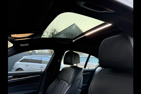 BMW 5 Serie 540d xDrive High Executive M-Sport | Panoramadak | 360* Camera | DAB | Elektrische Trekhaak |