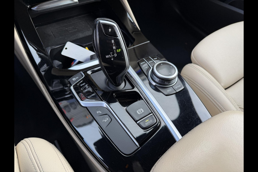 BMW X3 xDrive20i High Executive M-Sport | Camera | Navigatie | Head-Up Display | Elektrische Trekhaak | Elektrische Achterklep |
