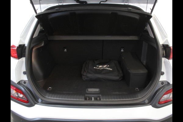 Hyundai Kona EV Fashion 64 kWh CLIMATE | ADAPCRUISE | CAMERA | CARPLAY | LMV17 | LED | DAB | HEAD-UP | NAVI | PDCA | 3FASE
