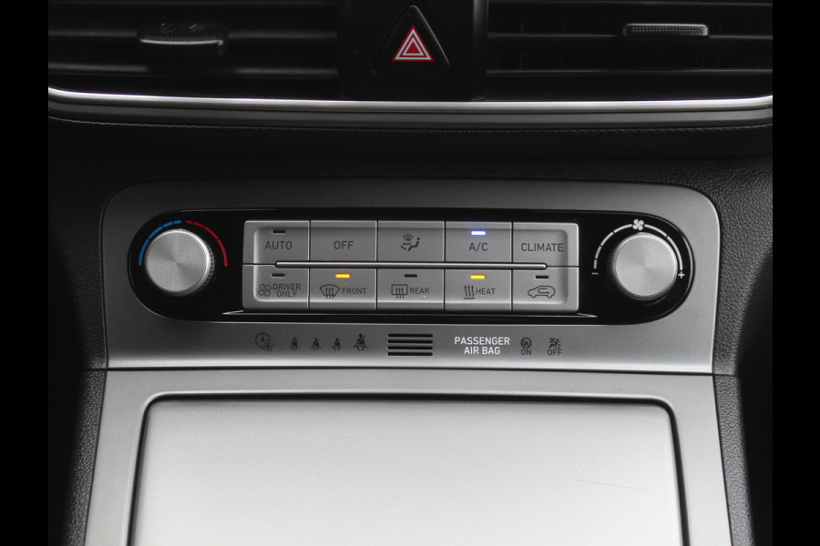 Hyundai Kona EV Fashion 64 kWh CLIMATE | ADAPCRUISE | CAMERA | CARPLAY | LMV17 | LED | DAB | HEAD-UP | NAVI | PDCA | 3FASE