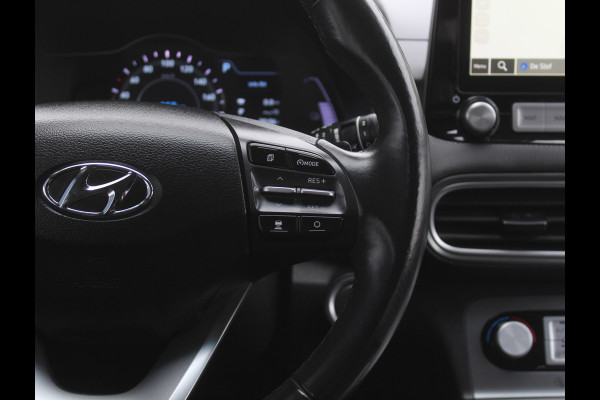 Hyundai Kona EV Fashion 64 kWh CLIMATE | ADAPCRUISE | CAMERA | CARPLAY | LMV17 | LED | DAB | HEAD-UP | NAVI | PDCA | 3FASE