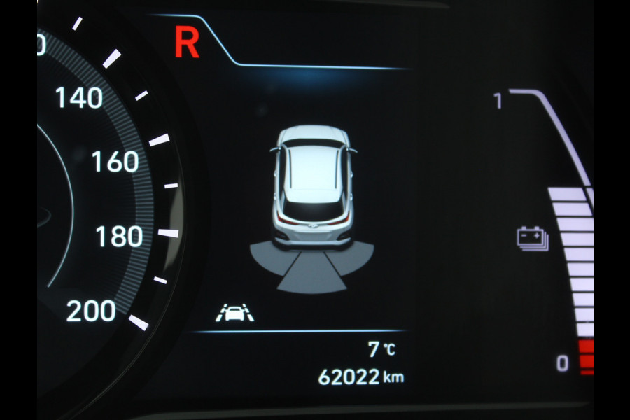 Hyundai Kona EV Fashion 64 kWh CLIMATE | ADAPCRUISE | CAMERA | CARPLAY | LMV17 | LED | DAB | HEAD-UP | NAVI | PDCA | 3FASE