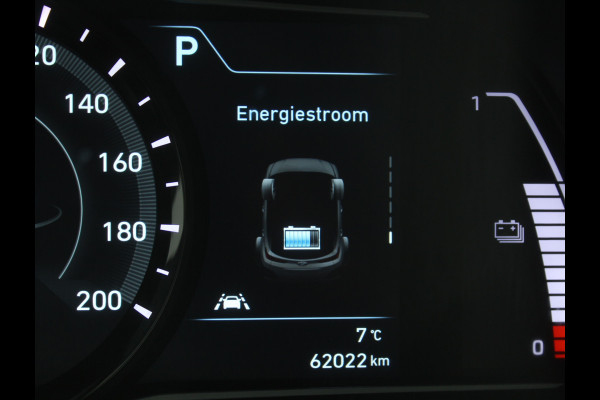 Hyundai Kona EV Fashion 64 kWh CLIMATE | ADAPCRUISE | CAMERA | CARPLAY | LMV17 | LED | DAB | HEAD-UP | NAVI | PDCA | 3FASE