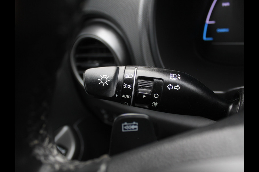 Hyundai Kona EV Fashion 64 kWh CLIMATE | ADAPCRUISE | CAMERA | CARPLAY | LMV17 | LED | DAB | HEAD-UP | NAVI | PDCA | 3FASE