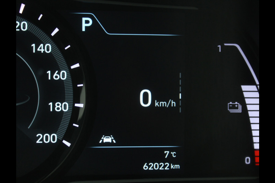 Hyundai Kona EV Fashion 64 kWh CLIMATE | ADAPCRUISE | CAMERA | CARPLAY | LMV17 | LED | DAB | HEAD-UP | NAVI | PDCA | 3FASE