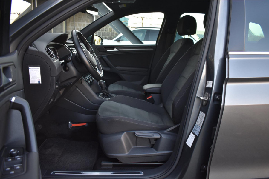 Volkswagen Tiguan 1.5 TSI ACT R-Line | TREKHAAK | NAP | APPLE CARPLAY | ANDROID AUTO | ADAPT. CRUISE CONTROLE | VIRTUAL COCKPIT