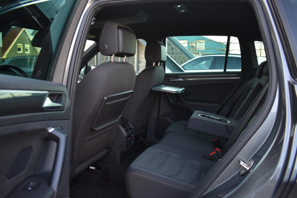 Volkswagen Tiguan 1.5 TSI ACT R-Line | TREKHAAK | NAP | APPLE CARPLAY | ANDROID AUTO | ADAPT. CRUISE CONTROLE | VIRTUAL COCKPIT