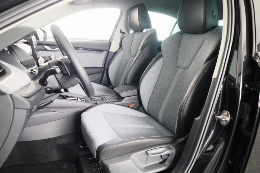 Škoda Octavia Hatchback Business Edition 1.5 TSI M-HEV 115pk DSG 115pk DSG | Private lease vanaf 731,-- | Parkeercamera | 17 inch Lichtmetalen velgen |  Verwarmbare voorstoelen | 13 inch display | Adaptieve Cruise Control