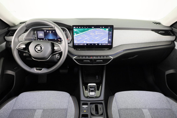 Škoda Octavia Hatchback Business Edition 1.5 TSI M-HEV 115pk DSG 115pk DSG | Private lease vanaf 731,-- | Parkeercamera | 17 inch Lichtmetalen velgen |  Verwarmbare voorstoelen | 13 inch display | Adaptieve Cruise Control