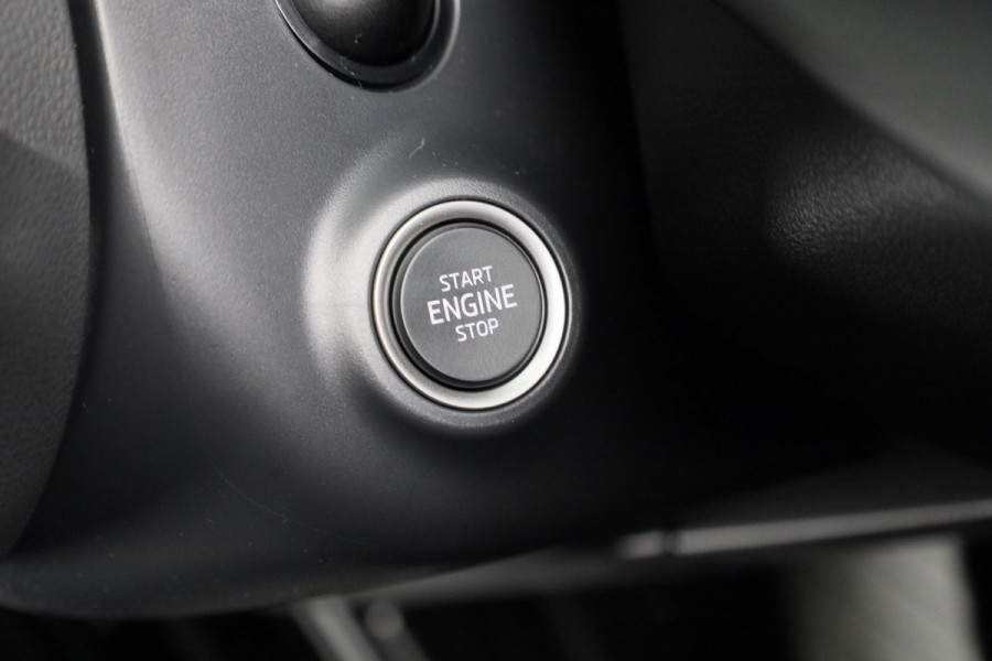 Škoda Octavia Hatchback Business Edition 1.5 TSI M-HEV 115pk DSG 115pk DSG | Private lease vanaf 731,-- | Parkeercamera | 17 inch Lichtmetalen velgen |  Verwarmbare voorstoelen | 13 inch display | Adaptieve Cruise Control