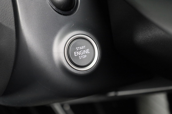 Škoda Octavia Hatchback Business Edition 1.5 TSI M-HEV 115pk DSG 115pk DSG | Private lease vanaf 731,-- | Parkeercamera | 17 inch Lichtmetalen velgen |  Verwarmbare voorstoelen | 13 inch display | Adaptieve Cruise Control