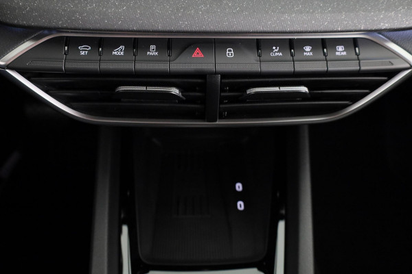 Škoda Octavia Hatchback Business Edition 1.5 TSI M-HEV 115pk DSG 115pk DSG | Private lease vanaf 731,-- | Parkeercamera | 17 inch Lichtmetalen velgen |  Verwarmbare voorstoelen | 13 inch display | Adaptieve Cruise Control