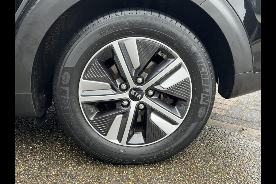 Kia Niro 1.6 GDi PHEV ExecutiveLine Plug-in Hybride | Schuifdak | Leder | Elektrische Stoelen | Stoelventilatie & Verwarming | Stuurwielverwarming | JBL | Afn. Trekhaak | GOED ONDERHOUDEN | GELEVERD INCLUSIEF 12 MND BOVAG GARANTIE |