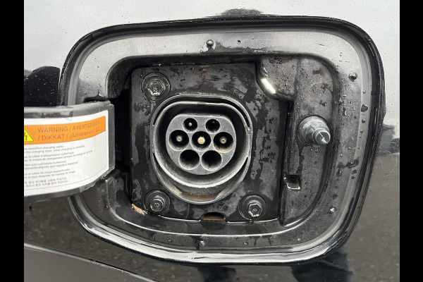 Kia Niro 1.6 GDi PHEV ExecutiveLine Plug-in Hybride | Schuifdak | Leder | Elektrische Stoelen | Stoelventilatie & Verwarming | Stuurwielverwarming | JBL | Afn. Trekhaak | GOED ONDERHOUDEN | GELEVERD INCLUSIEF 12 MND BOVAG GARANTIE |