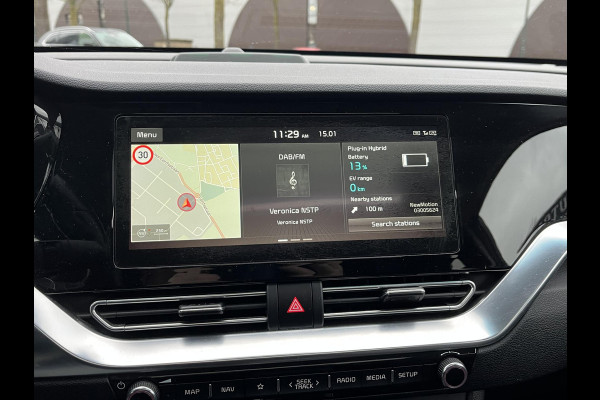 Kia Niro 1.6 GDi PHEV ExecutiveLine Plug-in Hybride | Schuifdak | Leder | Elektrische Stoelen | Stoelventilatie & Verwarming | Stuurwielverwarming | JBL | Afn. Trekhaak | GOED ONDERHOUDEN | GELEVERD INCLUSIEF 12 MND BOVAG GARANTIE |