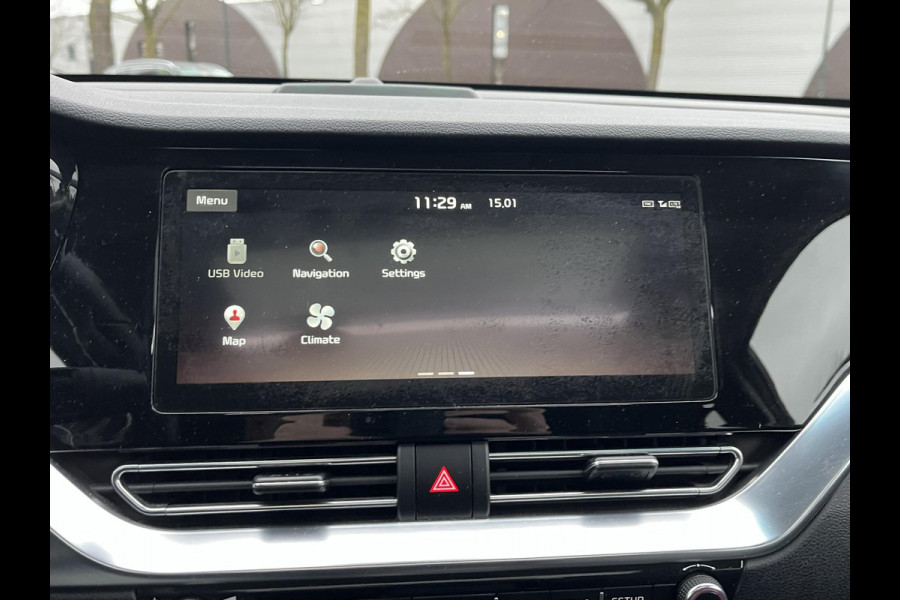 Kia Niro 1.6 GDi PHEV ExecutiveLine Plug-in Hybride | Schuifdak | Leder | Elektrische Stoelen | Stoelventilatie & Verwarming | Stuurwielverwarming | JBL | Afn. Trekhaak | GOED ONDERHOUDEN | GELEVERD INCLUSIEF 12 MND BOVAG GARANTIE |