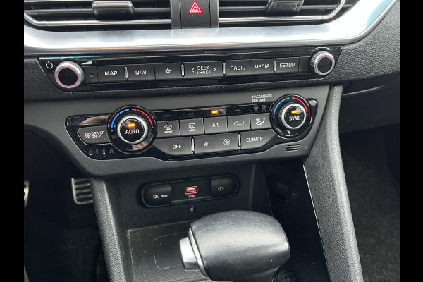 Kia Niro 1.6 GDi PHEV ExecutiveLine Plug-in Hybride | Schuifdak | Leder | Elektrische Stoelen | Stoelventilatie & Verwarming | Stuurwielverwarming | JBL | Afn. Trekhaak | GOED ONDERHOUDEN | GELEVERD INCLUSIEF 12 MND BOVAG GARANTIE |