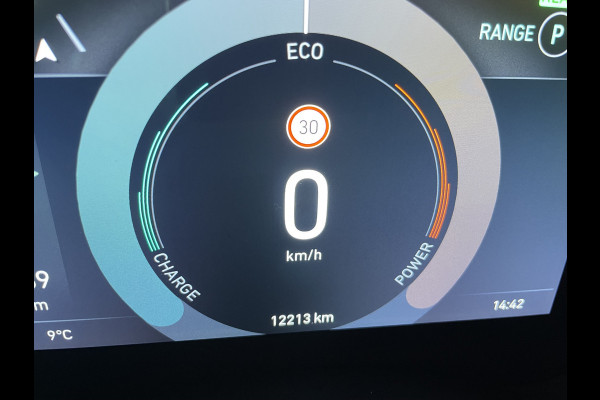 Fiat 500 RED 42 kWh Airco - Achteruitrijcamera - Apple carplay - Cruise control - Parkeersensor achter - Navigatiesysteem full map - Bluetooth - Centrale vergrendeling - Elektrische ramen voor - Keyless start -  Stuur multifunctioneel