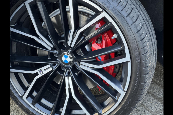 BMW 5 Serie Touring 530i xDrive High Executive M Sport Pakket Automaat / Live Cockpit Professional / Panoramadak / Trekhaak / Integrale Actieve Besturing / Stoelventilatie / Driving Assistant Professional / Laserlight / Bowers & Wilkins / M Sportremsysteem / Soft Close