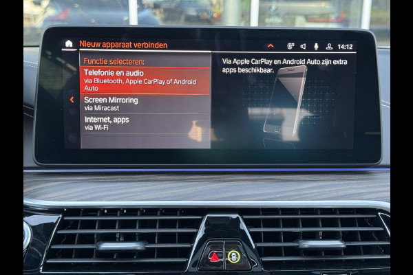 BMW 5 Serie Touring 530i xDrive High Executive M Sport Pakket Automaat / Live Cockpit Professional / Panoramadak / Trekhaak / Integrale Actieve Besturing / Stoelventilatie / Driving Assistant Professional / Laserlight / Bowers & Wilkins / M Sportremsysteem / Soft Close