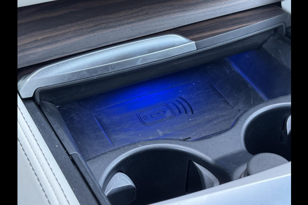 BMW 5 Serie Touring 530i xDrive High Executive M Sport Pakket Automaat / Live Cockpit Professional / Panoramadak / Trekhaak / Integrale Actieve Besturing / Stoelventilatie / Driving Assistant Professional / Laserlight / Bowers & Wilkins / M Sportremsysteem / Soft Close