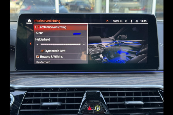 BMW 5 Serie Touring 530i xDrive High Executive M Sport Pakket Automaat / Live Cockpit Professional / Panoramadak / Trekhaak / Integrale Actieve Besturing / Stoelventilatie / Driving Assistant Professional / Laserlight / Bowers & Wilkins / M Sportremsysteem / Soft Close
