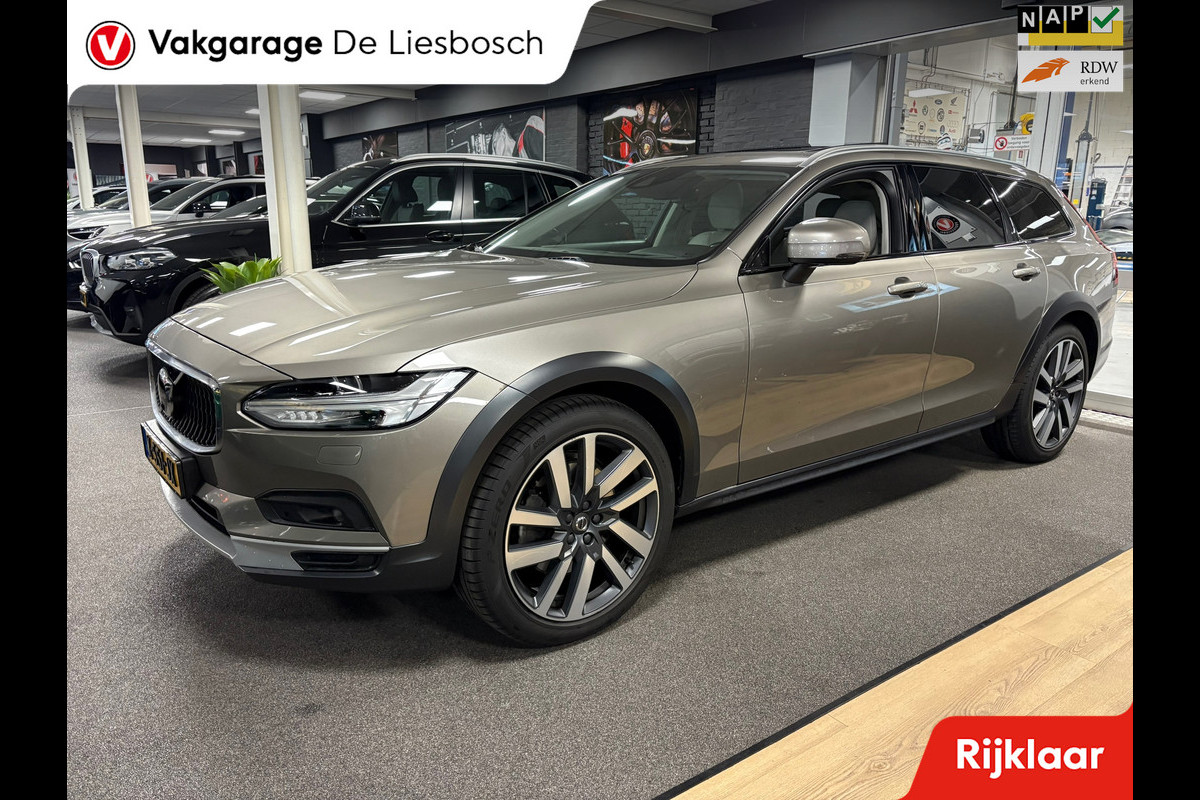 Volvo V90 Cross Country 2.0 B6 AWD Pro / Leder / Panoramadak / head-up / stoel en stuur verwarming / trekhaak