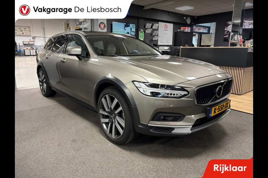 Volvo V90 Cross Country 2.0 B6 AWD Pro / Leder / Panoramadak / head-up / stoel en stuur verwarming / trekhaak