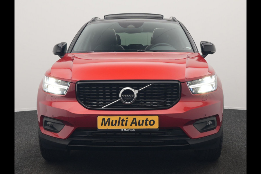 Volvo XC40 T5 Recharge R-Design Plug In Hybrid 263pk Dealer O.H PHEV | Panodak | 360 Camera | Adaptive Cruise | Harman & Kardon | Alcantara Sportstoelen Memory & Verwarmd | Keyless | Pilot Assist | Apple Carplay | Navigatie | Virtual | DAB |