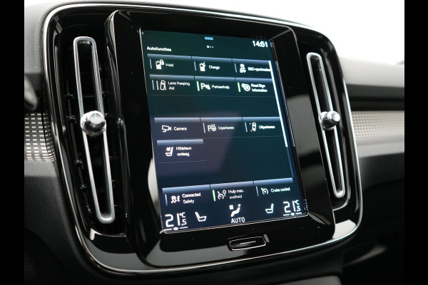 Volvo XC40 T5 Recharge R-Design Plug In Hybrid 263pk Dealer O.H PHEV | Panodak | 360 Camera | Adaptive Cruise | Harman & Kardon | Alcantara Sportstoelen Memory & Verwarmd | Keyless | Pilot Assist | Apple Carplay | Navigatie | Virtual | DAB |