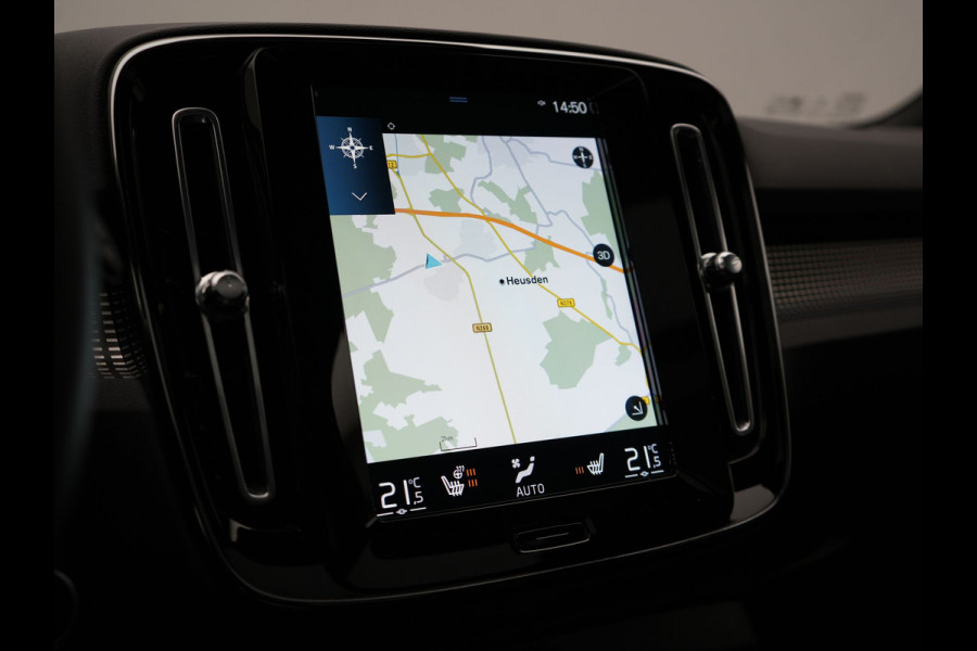 Volvo XC40 T5 Recharge R-Design Plug In Hybrid 263pk Dealer O.H PHEV | Panodak | 360 Camera | Adaptive Cruise | Harman & Kardon | Alcantara Sportstoelen Memory & Verwarmd | Keyless | Pilot Assist | Apple Carplay | Navigatie | Virtual | DAB |