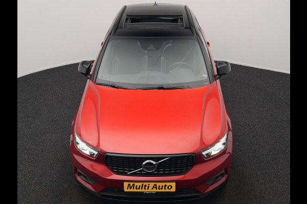 Volvo XC40 T5 Recharge R-Design Plug In Hybrid 263pk Dealer O.H PHEV | Panodak | 360 Camera | Adaptive Cruise | Harman & Kardon | Alcantara Sportstoelen Memory & Verwarmd | Keyless | Pilot Assist | Apple Carplay | Navigatie | Virtual | DAB |